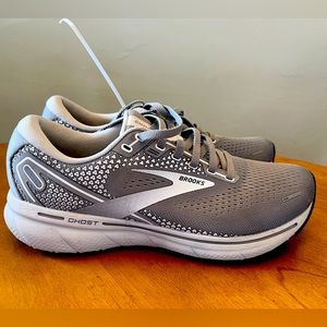 Women’s Brooks Ghost 14 Size 9